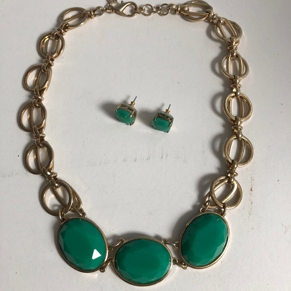 Jewelry - Necklace and earrings